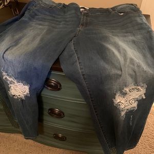 Cropped plus sized jeans